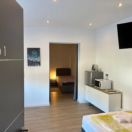 Zur Linde Hotel *