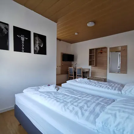 Zur Linde Hotel Kleinwallstadt